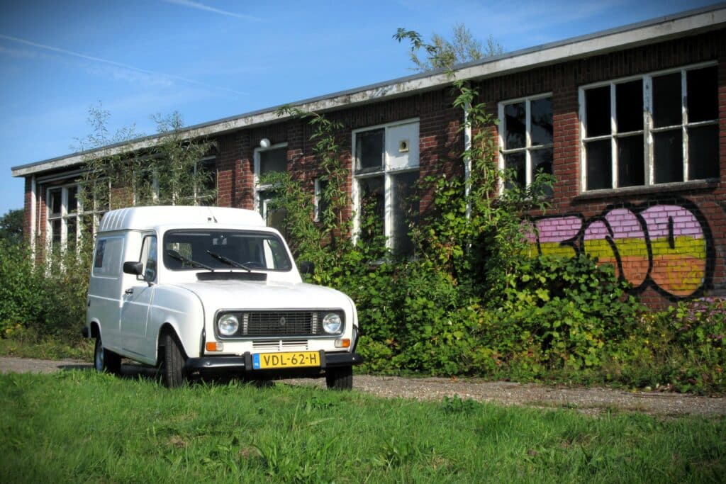 Renault 4F6, Veendam en een leuk schilderij