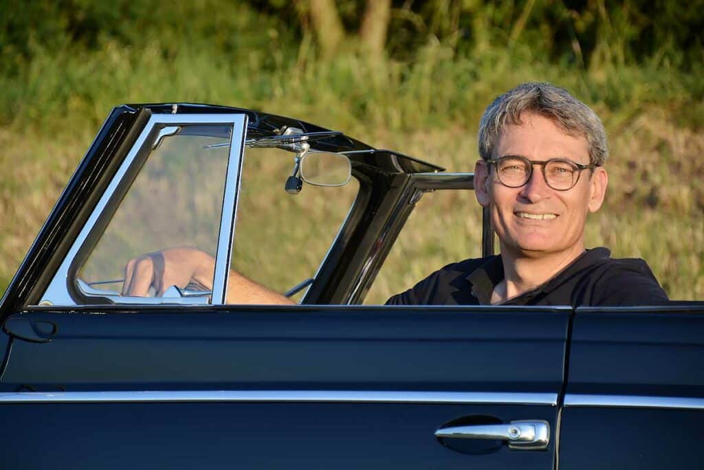 Volkswagen 1200 Karmann Cabriolet. Lang in een weiland vertoeven blijkt toch niet optimaal