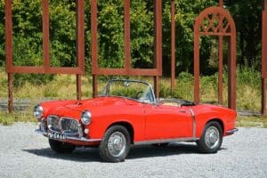 Fiat 1200 Trasformabile is aaibare spring-in-’t-veld met ‘bureaustoelen’
