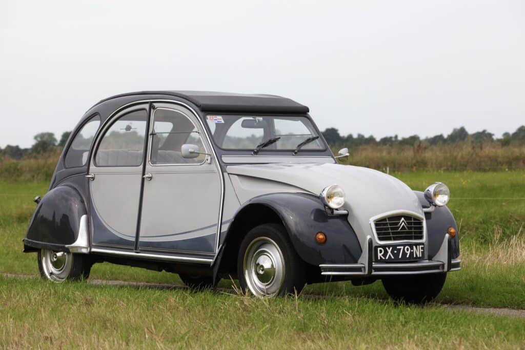 Citroën 2CV6 Charleston. Owned since new. A story in AMK 12-2025