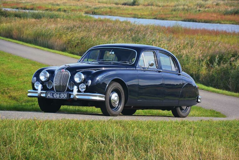 Yuri Colman gebruikt Jaguar Mk. 1 zoals William Lyons ’m bedoeld heeft