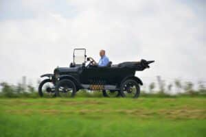 Rijles in een origineel gespecificeerde T-Ford, da’s een verhaal apart