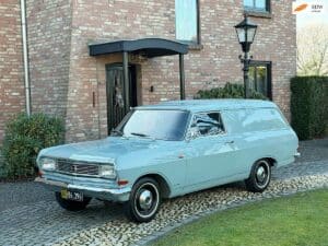 Opel Rekord B CarAVan 1.5 (1966) Bloedmooie klassieker voor Marten