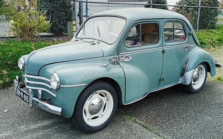 Renault 4CV (1955) Betoverende charme voor Carolina