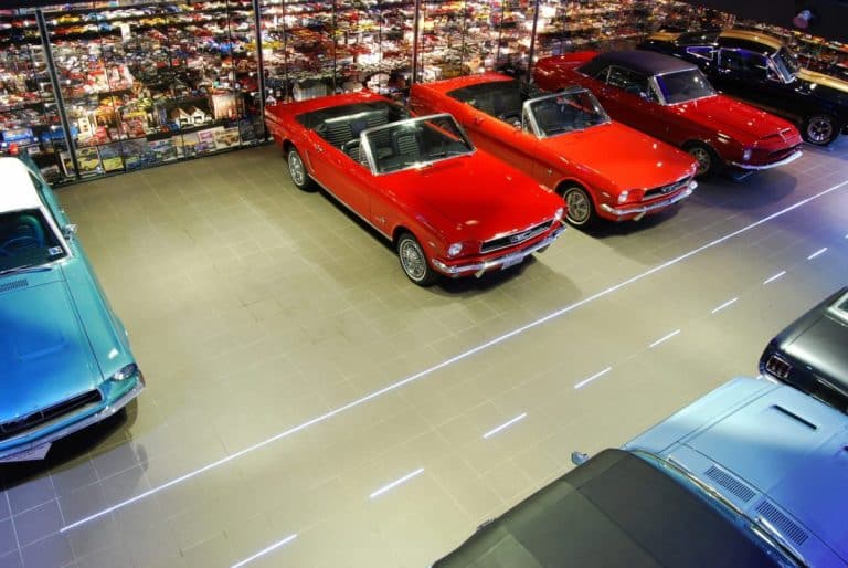 Il Mustang Garage di Heusden-Zolder diventa un museo Ford Mustang, con 12.000 miniature.