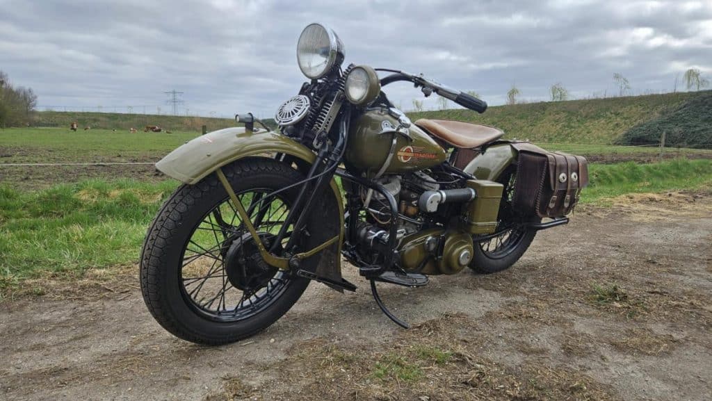 Harley-Davidson WLA et M72&nbsp;: deux jumelles de guerre, deux vies bien différentes