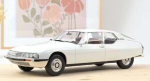 ロウマン社が55周年を祝う Citroën SM特別展