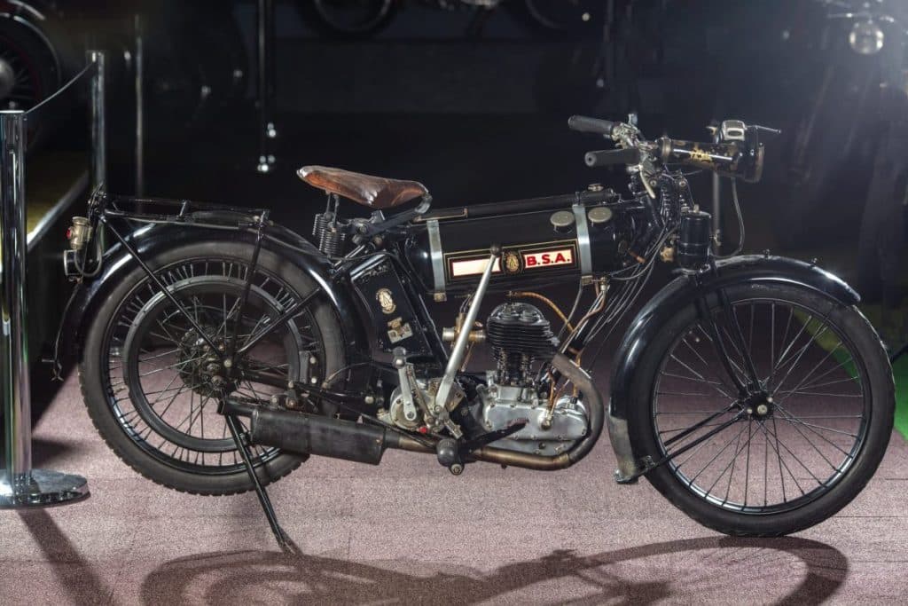 BSA B Round Tank: kleine zijklepper met werkverleden
