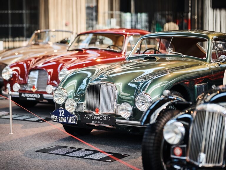Aston Martin - Elegance in Motion in Autoworld Brussel