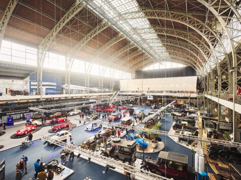 Autoworld 40 Years - Looking Back to the Future