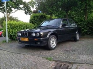 BMW E30 316 uit 1989: van frikandel tot blijver