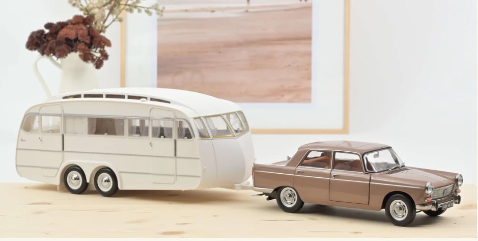 Vakantiesferen bij NOREV: Peugeot 404 met Caravan