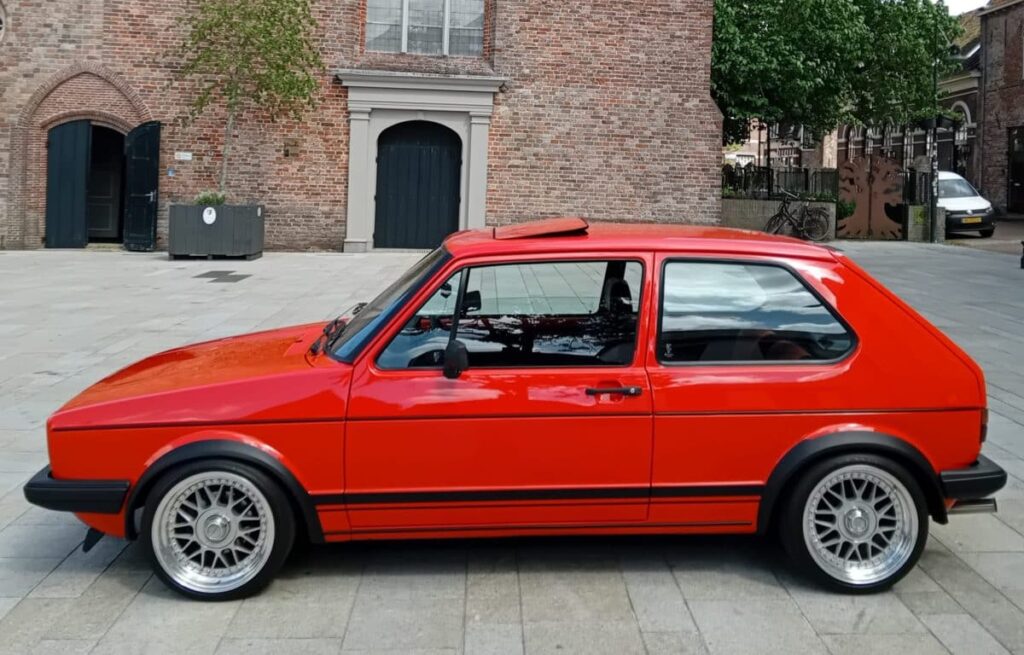 VW Golf GTI (1982). Apetrots op deze klassieker!