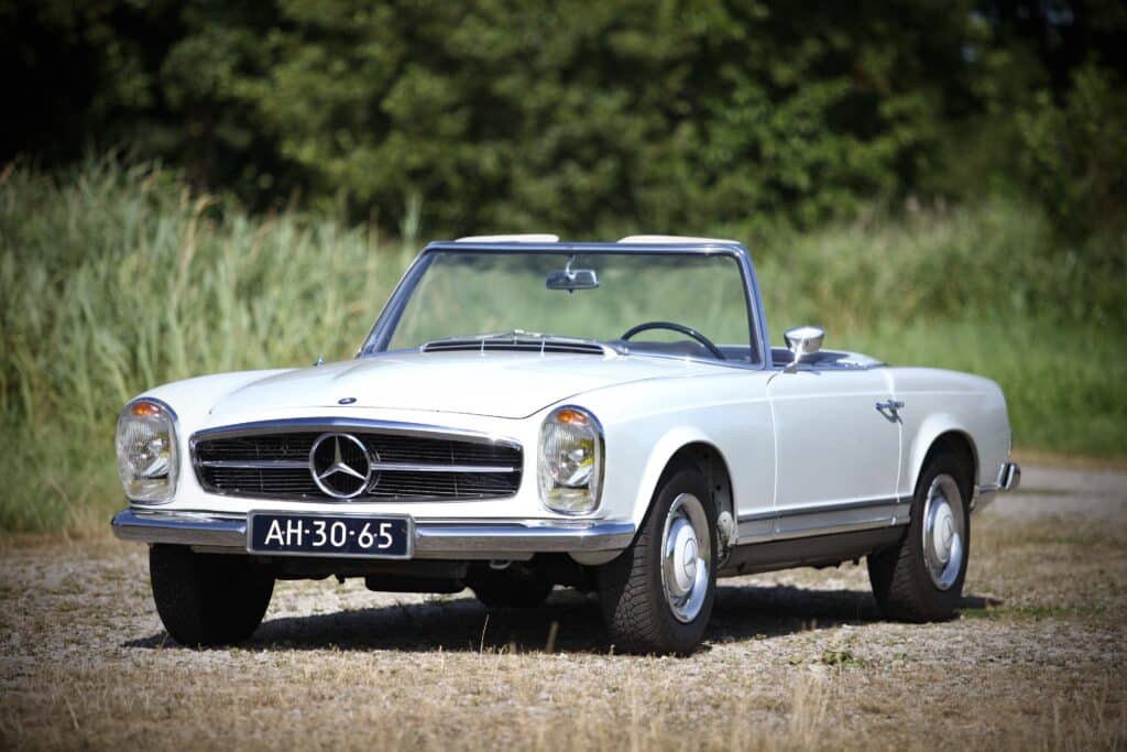 Mercedes-Benz 230 SL. Een fraaie Pagode in AMK 11-2026
