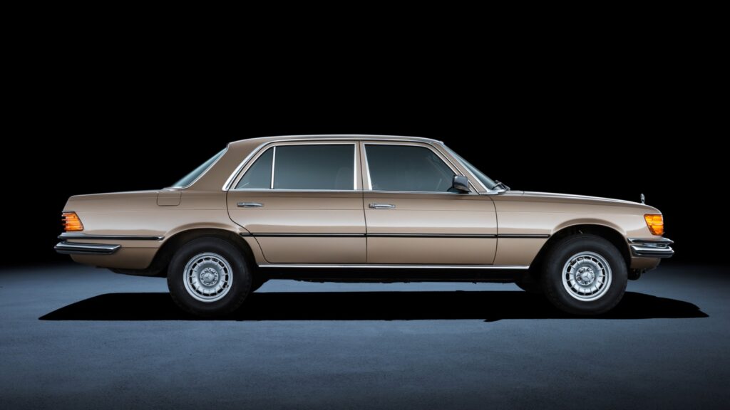 Mercedes-Benz 450 SEL 6.9 (W116). Summum van bouwreeks in Metropole Auctions veiling