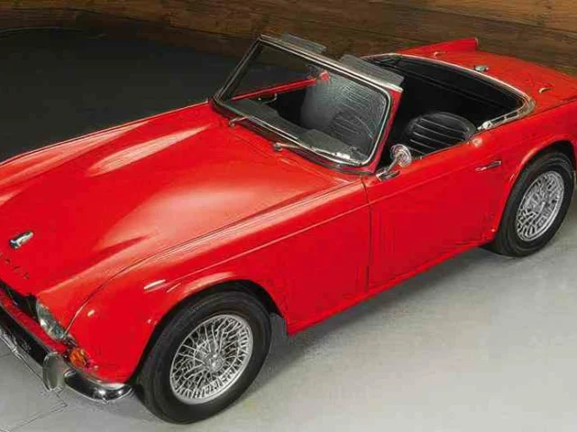 Triumph TR4