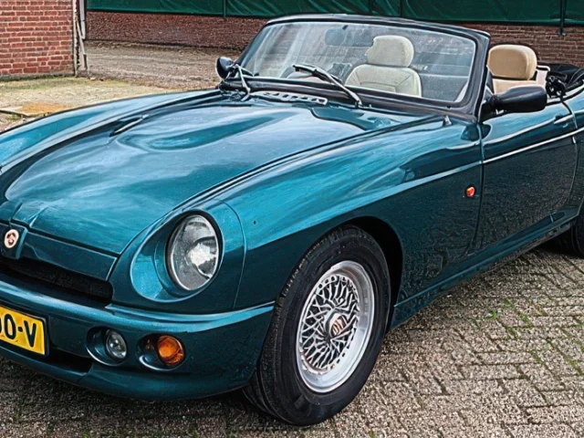 Mooie MG RV8