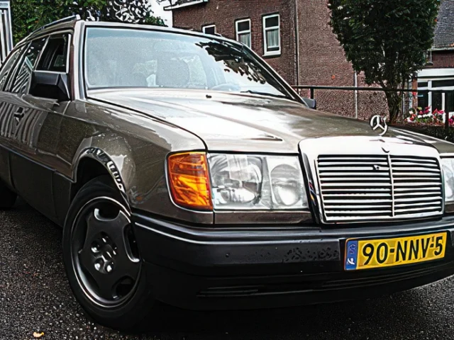 Mercedes 230 TE Automaat