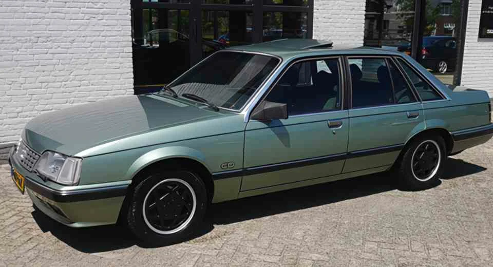 Opel Senator 3.0 E CD