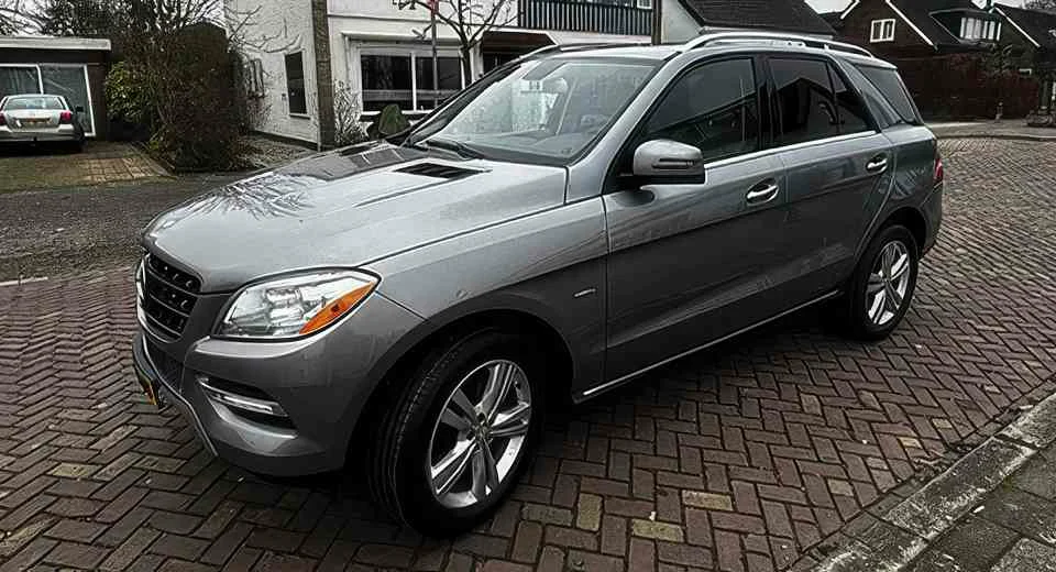 Mercedes-Benz M-Klasse 350 ML 4 Matic