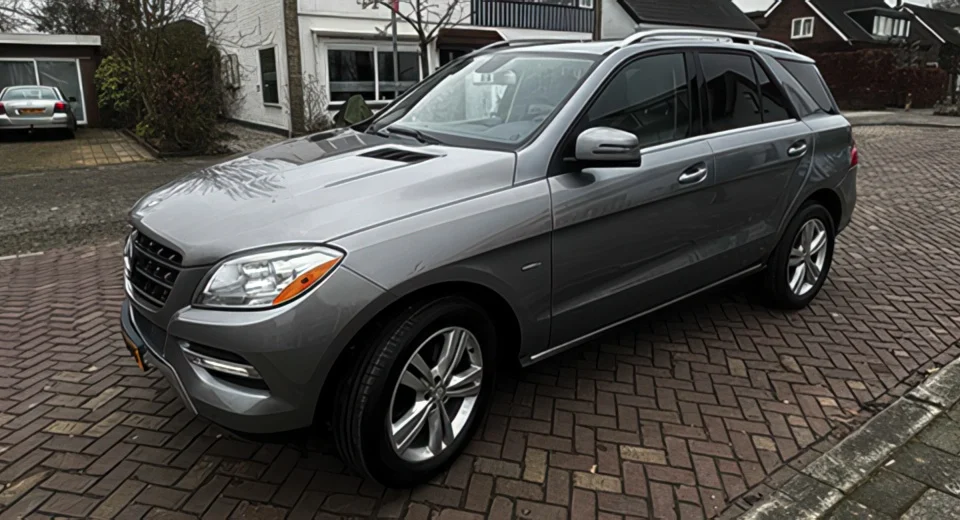 Mercedes-Benz M-Klasse 350 ML 4 Matic